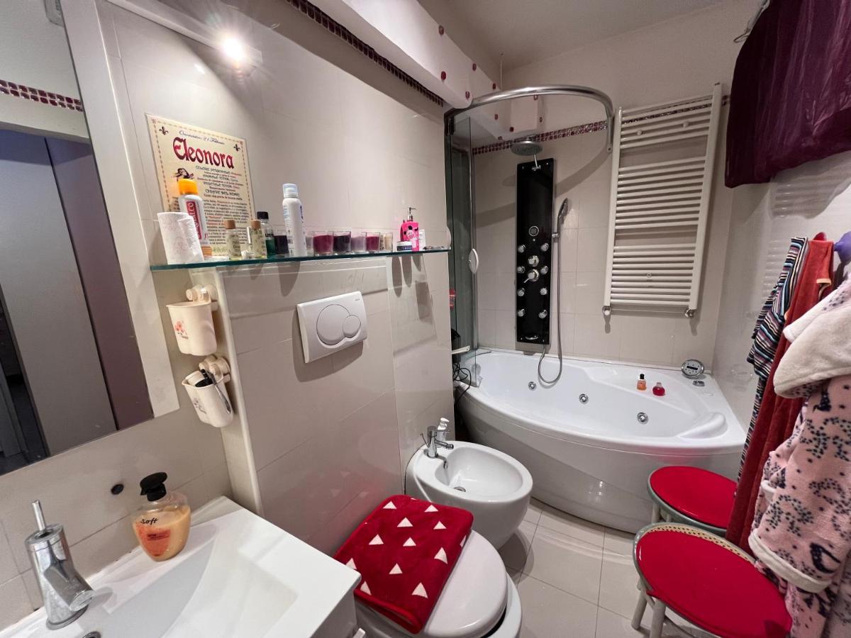 Lägenhet Affitto Due Camere, Due Bagni In *
